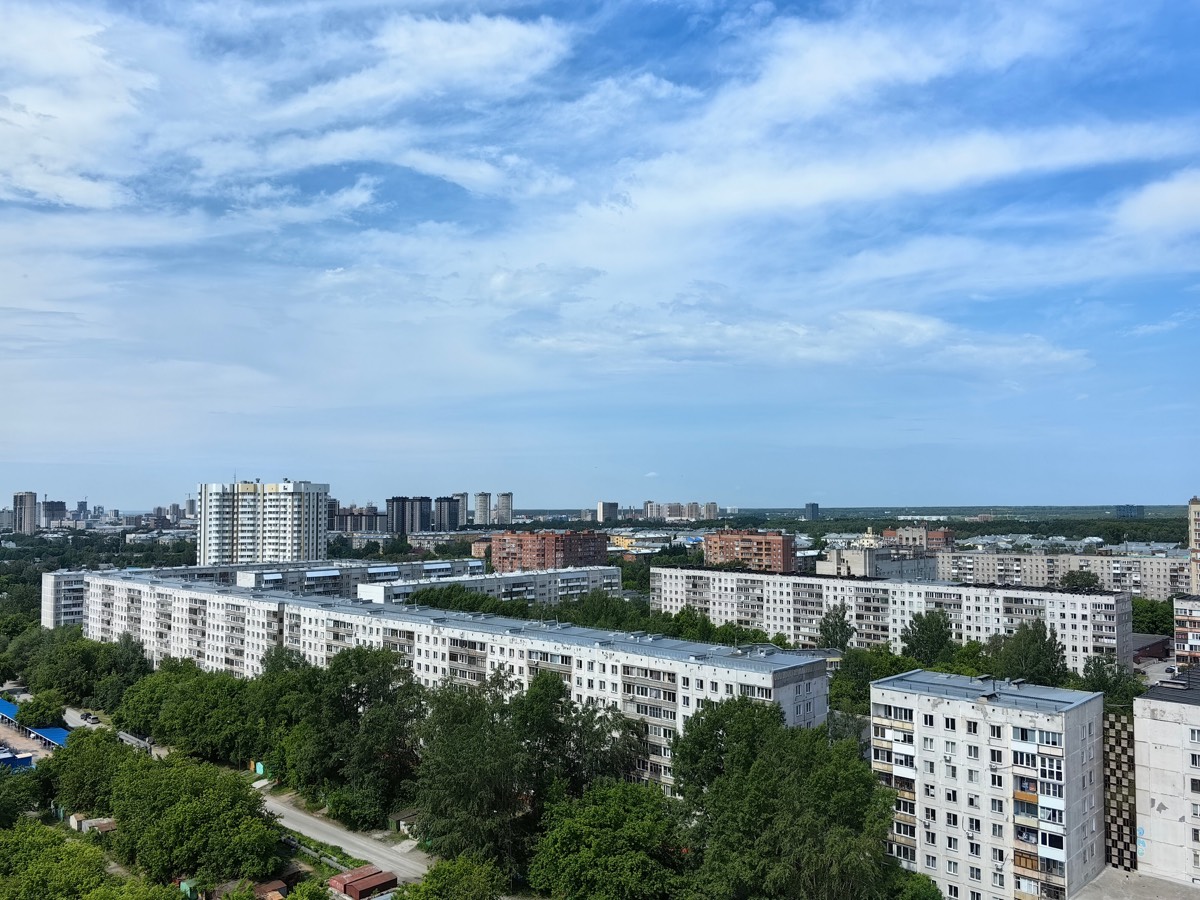 Вид на Новосибирск с 17 этажа отеля Global Sky